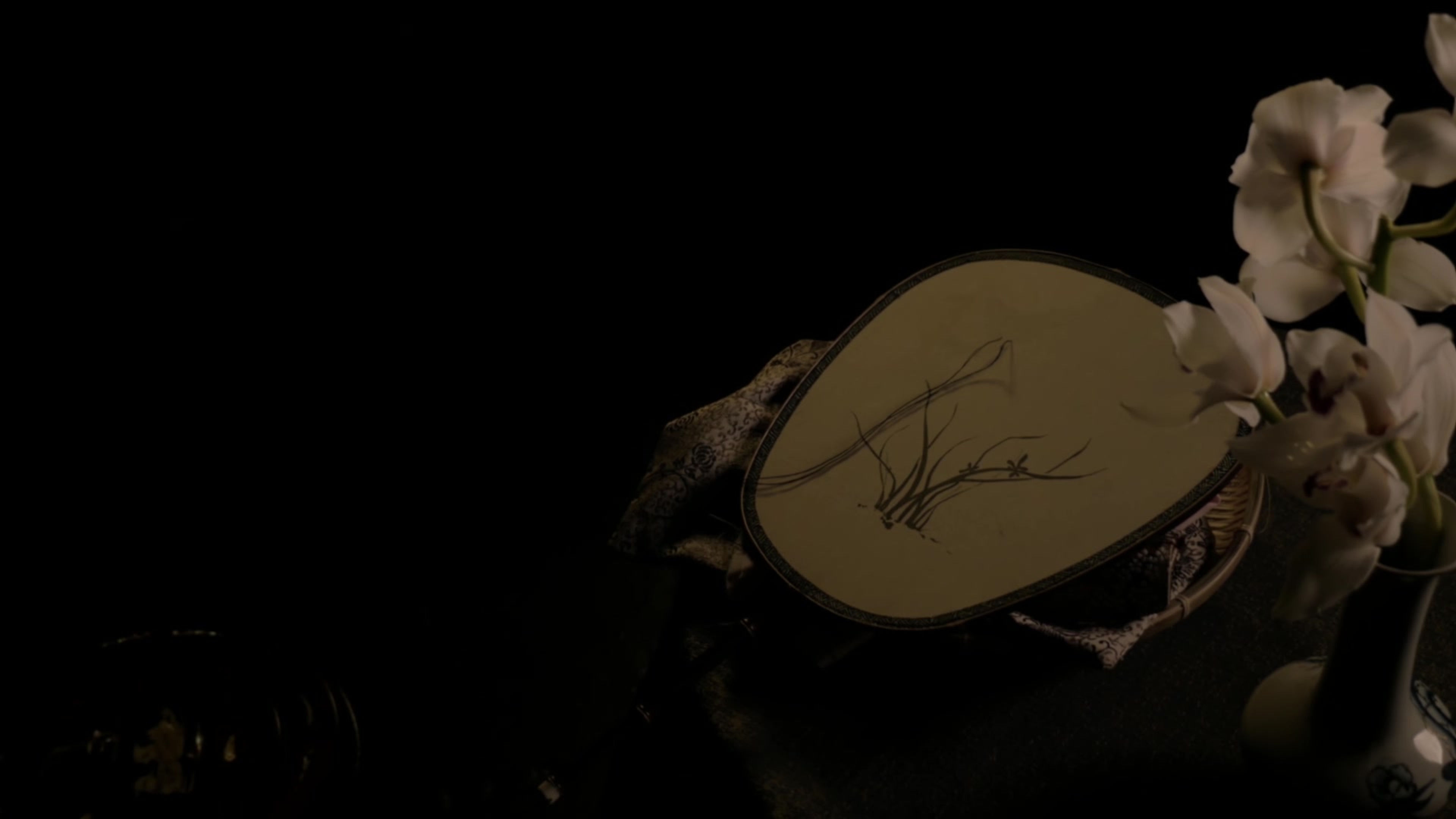 ＹＯＵ　ＡＲＥ　ＮＯＴ　ＭＥ